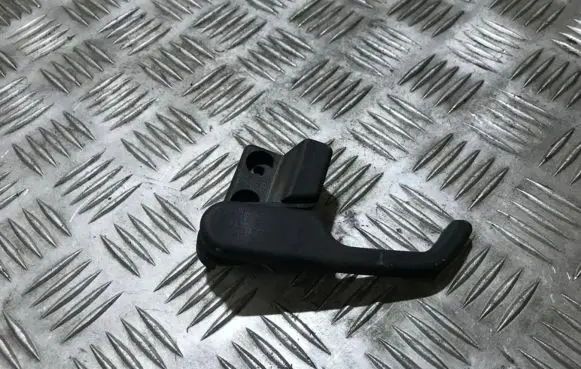 Engine bonnet (hood) release handle