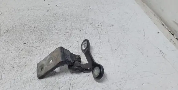 Opel Vectra C Front door upper hinge