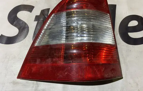 Mercedes-Benz ML W163 Rear/tail lights A1638201964 1638201964