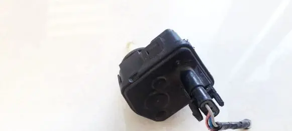 Volvo S40, V40 Headlight level adjustment motor 00728232