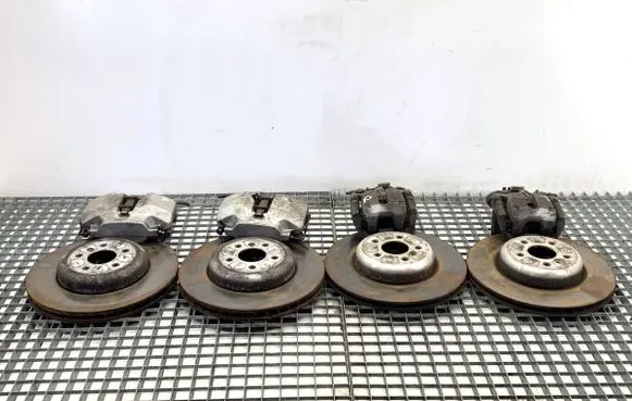 BMW 5 G30 G31 G38 Front brake caliper 6885840