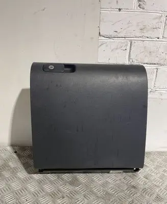 Volkswagen Tiguan Glove box 5M1857097Q