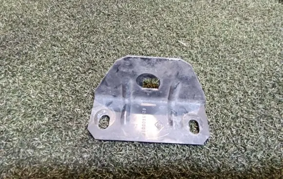 Renault Master III Radiator support slam panel bracket 625540005R