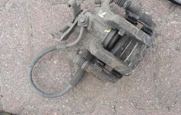 Opel Mokka Rear brake caliper XXXXXXXXXXX