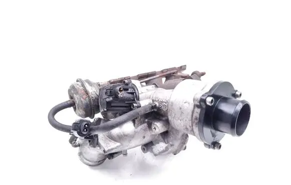 Audi A5 8T 8F Turbo 06H145702Q