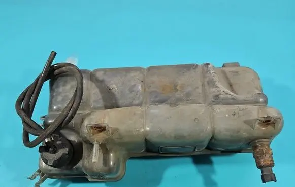 Iveco Daily 4th gen Coolant expansion tank/reservoir IMPRK1586791