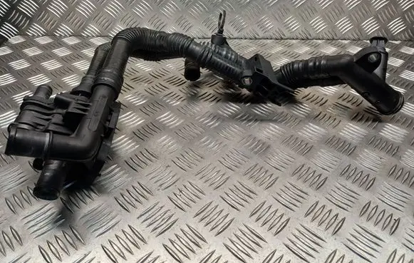 Engine coolant pipe/hose