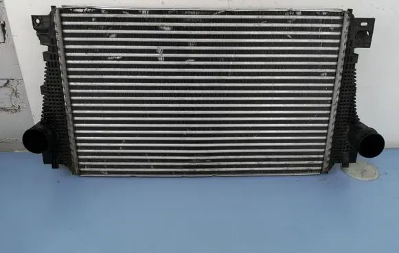 Volkswagen Amarok Intercooler radiator 2H0145804C