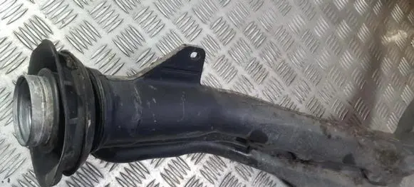 Opel Zafira B Fuel tank filler neck pipe 13159945 551020308