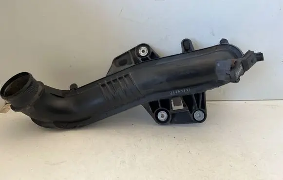 Audi A4 S4 B8 8K Intercooler hose/pipe 8K0145673B