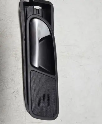 Volkswagen Tiguan Front door interior handle 5N0839197