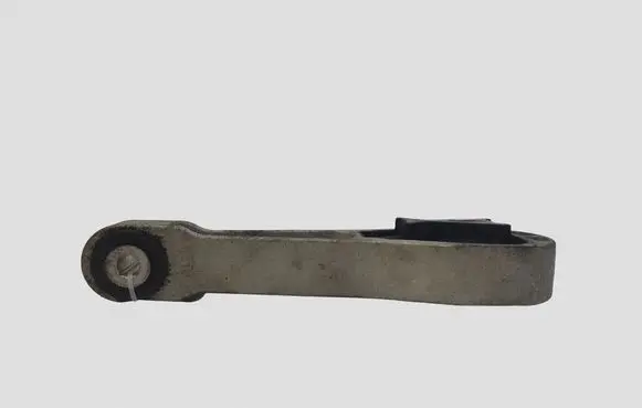 Volvo V40 Engine mount bracket 31359642