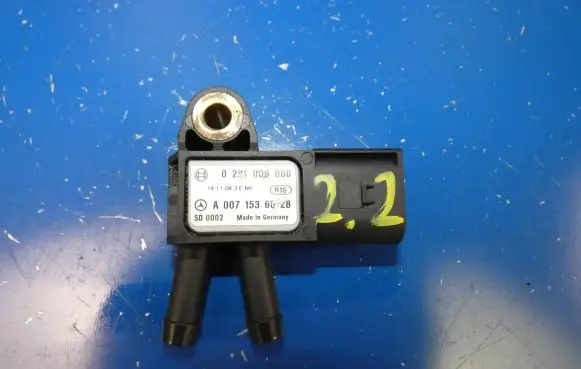 Mercedes-Benz A W176 Exhaust gas temperature sensor A0071536628 SD0002 0281006066