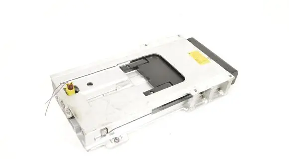 BMW 1 F20 F21 Other devices 8H0880077B