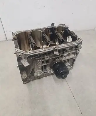 Volkswagen Polo V 6R Engine block CGG