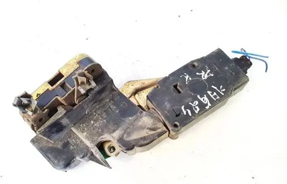 Mitsubishi Carisma Front door lock