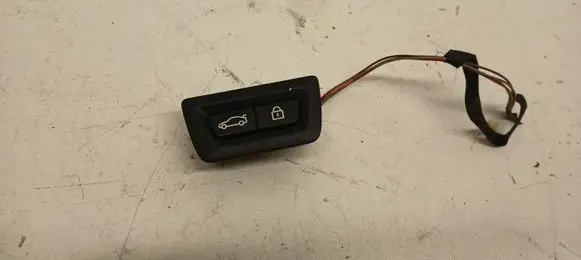 BMW 7 F01 F02 F03 F04 Tailgate/boot open switch button 9162645 549583011
