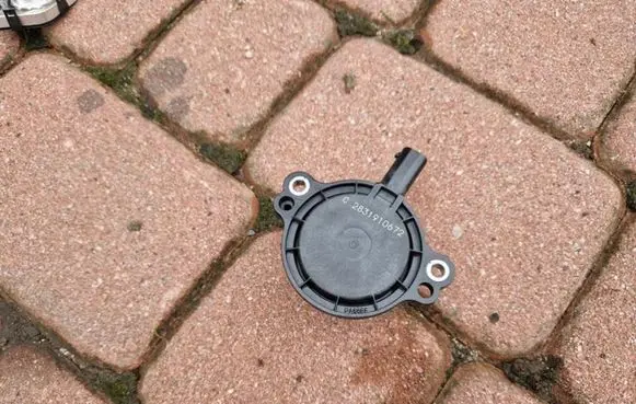 Opel Astra K Crankshaft speed sensor 2831910672