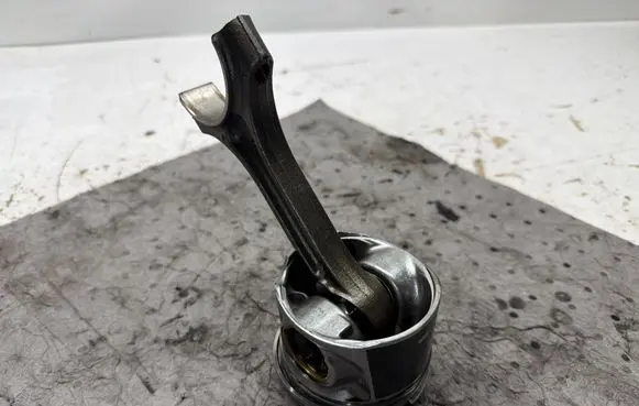 Volvo V60 Piston 
