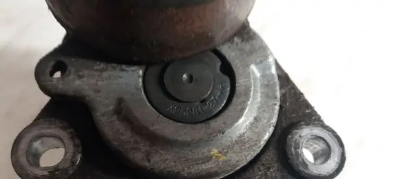 Hyundai Santa Fe Generator/alternator belt tensioner 2528127
