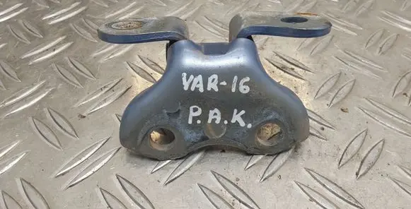 Toyota Yaris Front door lower hinge 