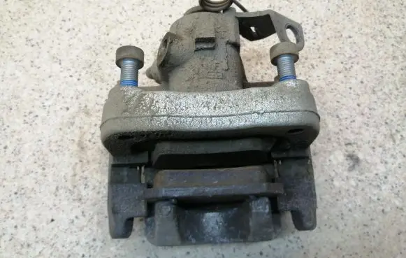 Citroen C3 Aircross Rear brake caliper 32055430