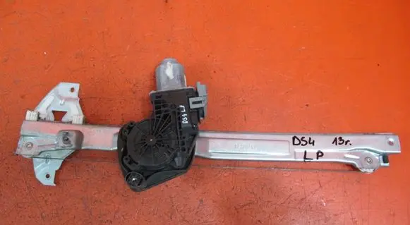 Citroen DS4 Front door window regulator with motor