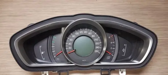 Speedometer (instrument cluster)
