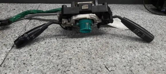 Suzuki Swift II Steering rack control module 
