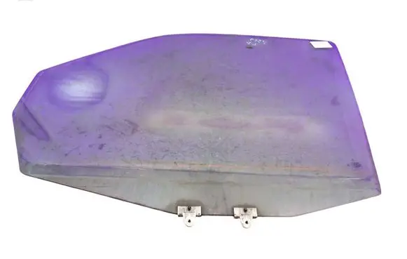 Mercedes-Benz Vito Viano W638 Front door window glass four-door 