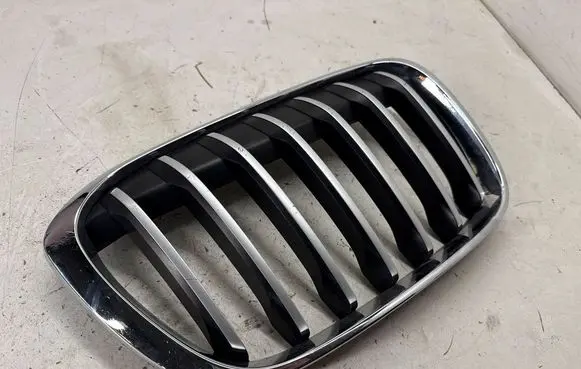 BMW X1 F48 F49 Front bumper upper radiator grill 7354824 7383366