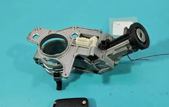 Opel Zafira B Ignition lock IMPRK1519370