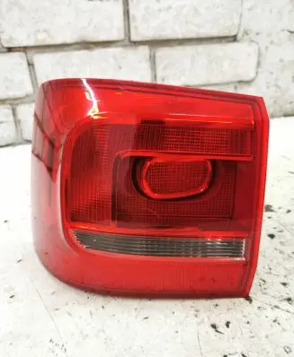 Volkswagen Touran II Rear/tail lights