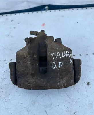 Volkswagen Touran I Front brake caliper