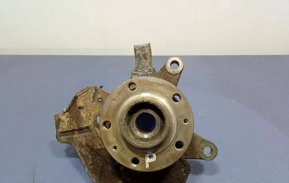 Peugeot Expert Front wheel hub spindle knuckle 64832U03