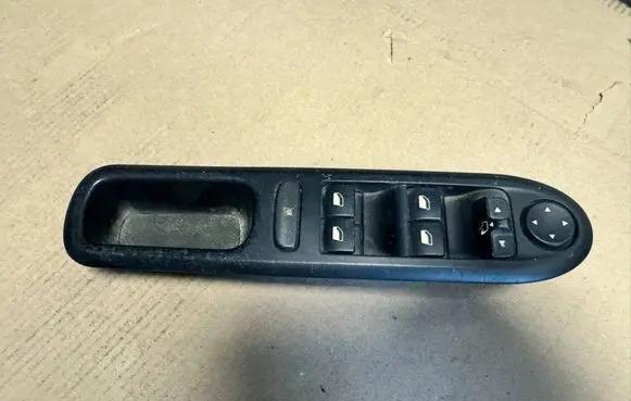 Peugeot 407 Front door window switch trim 96468704XT 53269735A 94250205