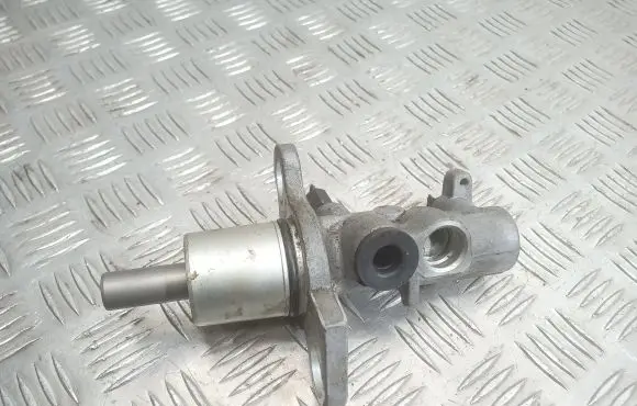 Volkswagen PASSAT B5.5 Master brake cylinder