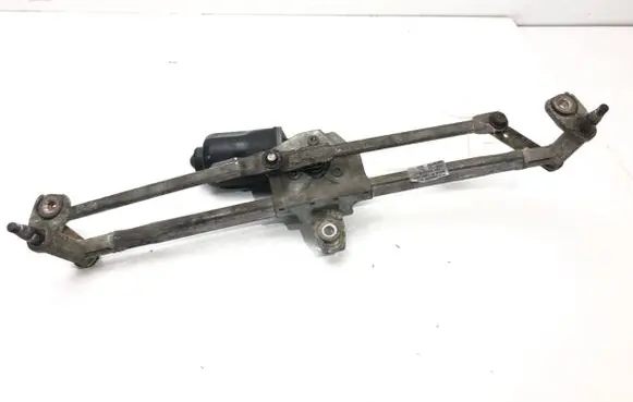 Front wiper linkage and motor