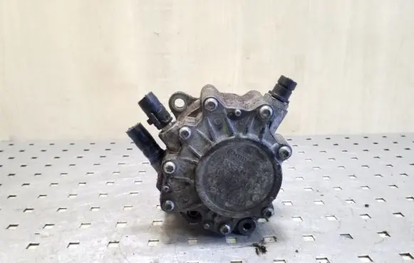 Audi A3 S3 A3 Sportback 8P Vacuum pump 03G145209C