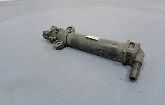 Renault Vel Satis Windshield washer spray nozzle 8200014889