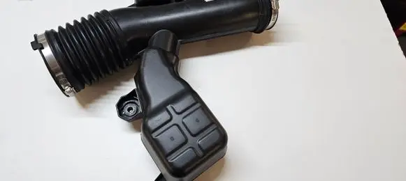 Intake resonator