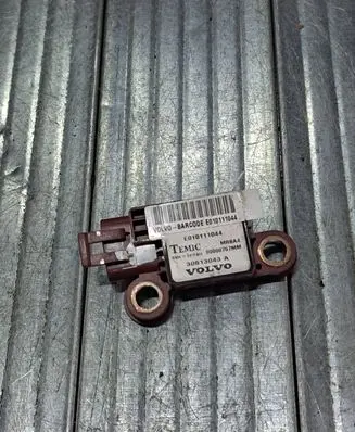 Volvo S40, V40 Airbag deployment crash/impact sensor 30613043A 00000757AA E010111044