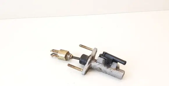 Toyota RAV 4 (XA20) Clutch master cylinder
