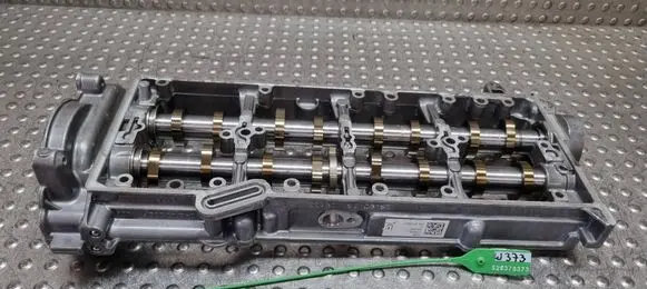 Volkswagen PASSAT B8 Camshaft S26378373 04L103308F 04L103292H