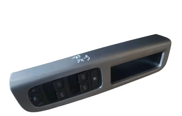 Volvo S40 Electric window control switch 8679666 30710787