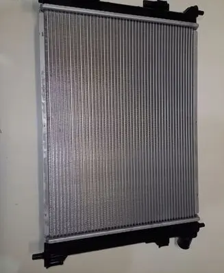 Hyundai i20 (PB PBT) Coolant radiator 253100U000