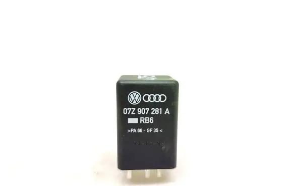 Volkswagen Transporter - Caravelle T5 Glow plug pre-heat relay 07Z907281A 0281003031