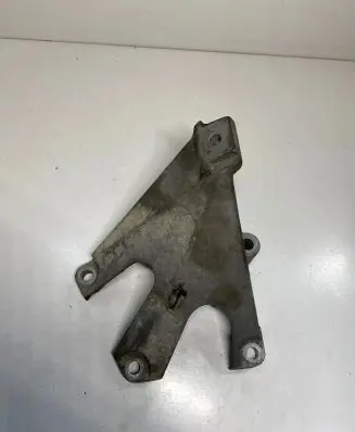 Audi A4 S4 B6 8E 8H Engine mounting bracket 8E0199307F