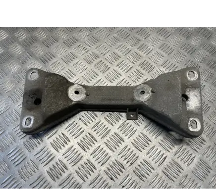 Gearbox mounting bracket