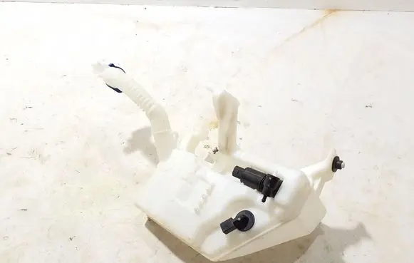 Mercedes-Benz GLA H247 Windshield washer fluid reservoir/tank A2478607202